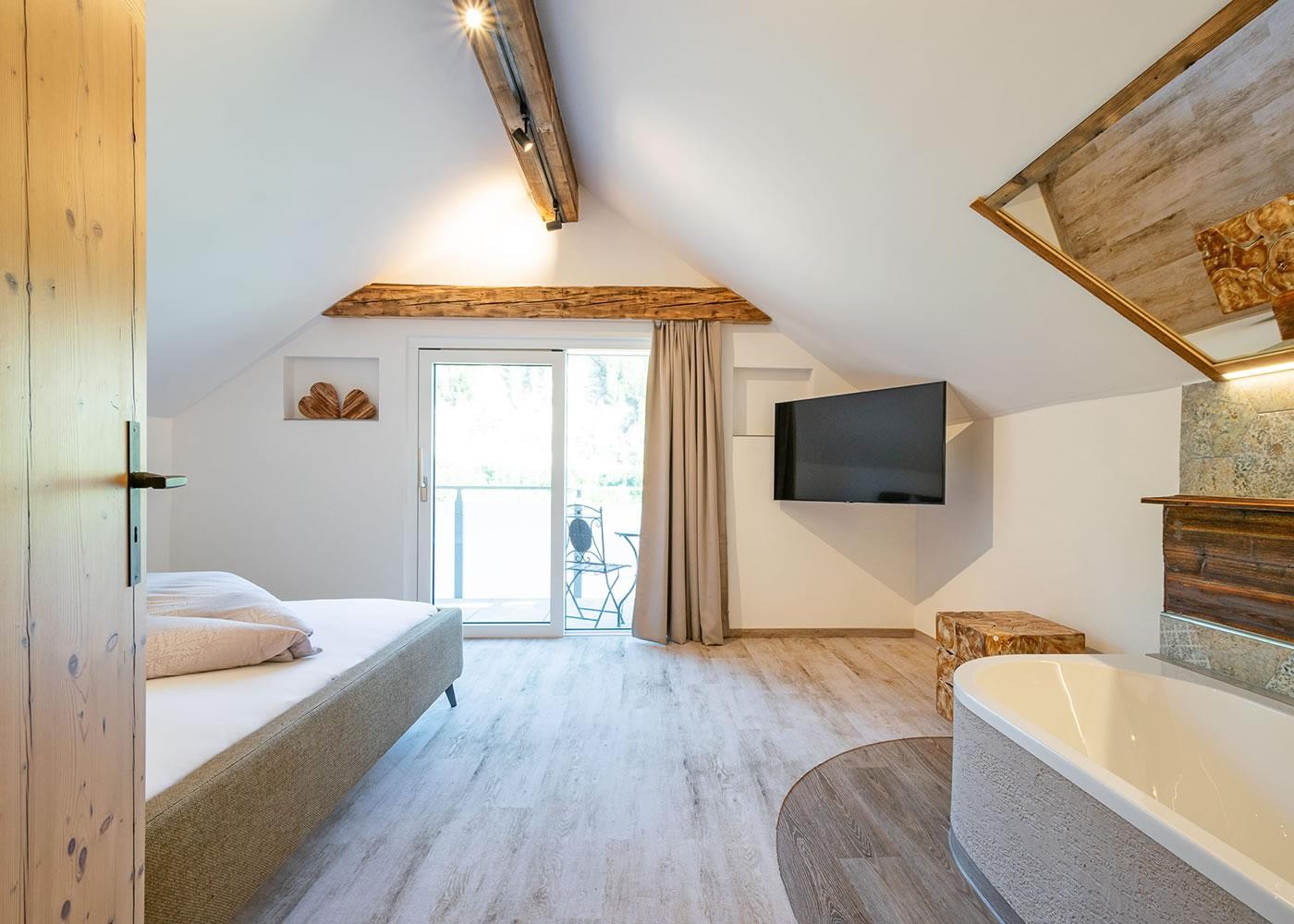 Geräumiges Schlafzimmer in der Ferienwohnung