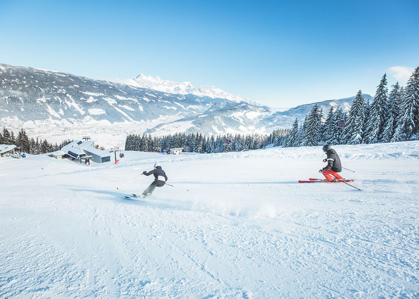 Skitag bei traumhaftem Wetter und Panoramablick ins Tal in der  Skischaukel Radstadt-Altenmarkt in Ski amadé © TVB Radstadt, Markus Rohrbacher